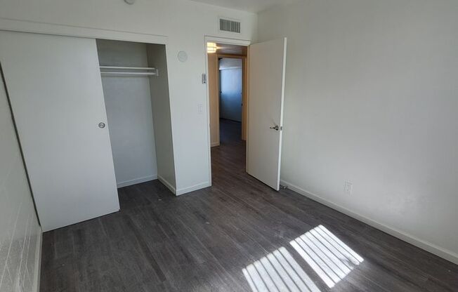 4 beds, 1.5 baths, 1,400 sqft, $2,206, Unit E01