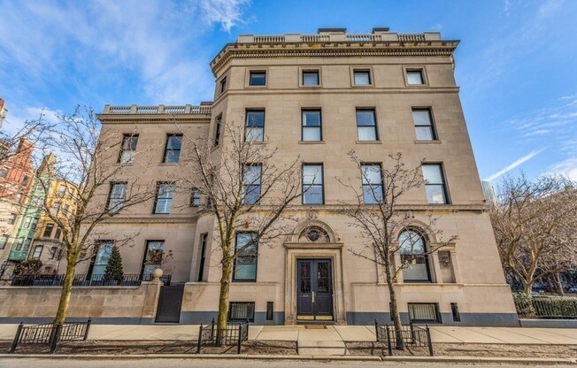 419 COMMONWEALTH AVE
