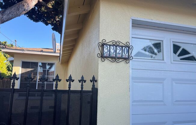 Inglewood Duplex - Front House