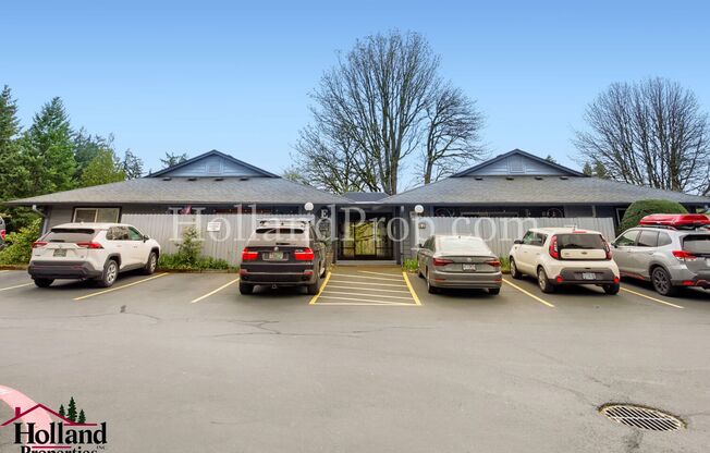 Newly Remodeled 2 Bedroom Condo in Sherwood