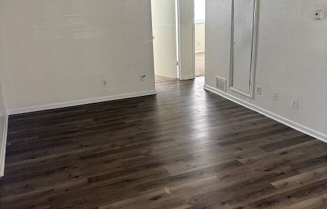 2 beds, 1 bath, 675 sqft, $675, Unit 440 Arter-Unit 12