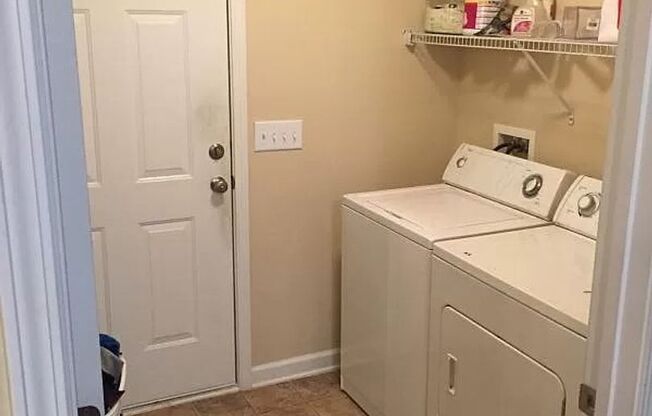 Blythewood Beauty - Three Bedroom, Two and a Half Bath Wonderful Home!