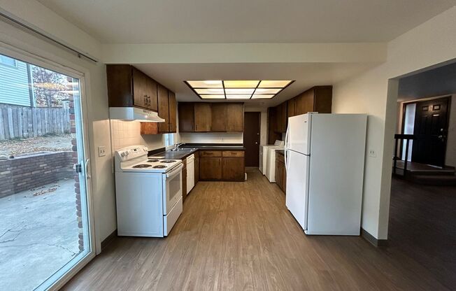 Charming Loveland Home with Lake Views