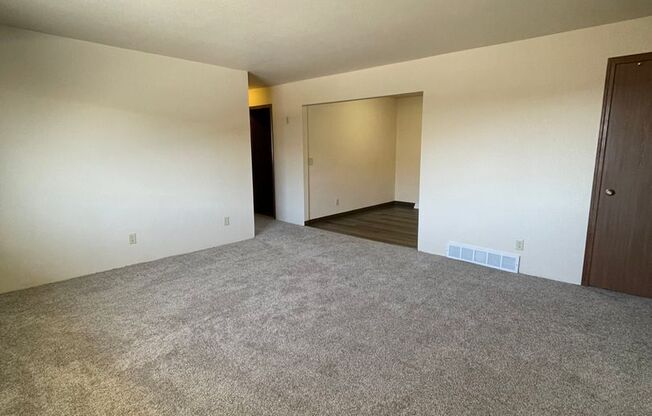 Maple Court Apartments