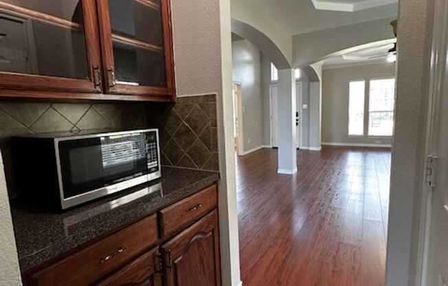 5 Bedroom 4 Bath Community Pool