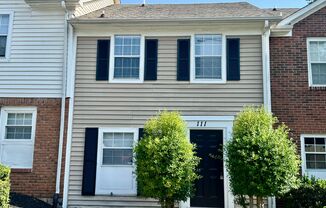 Awesome Condo!! 2 Bed/1.5 Bath! 1100 sq.ft. Close to Post!! Move in Ready!!