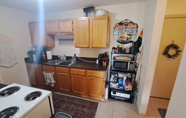 1 bed, 1 bath, 550 sqft, $1,095, Unit 305