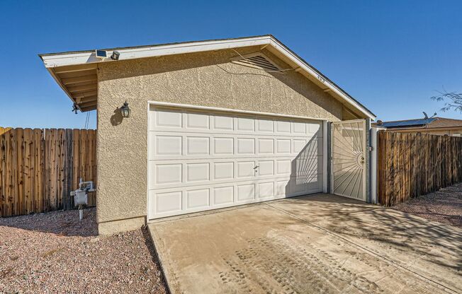 One Story 3 beds/2 baths