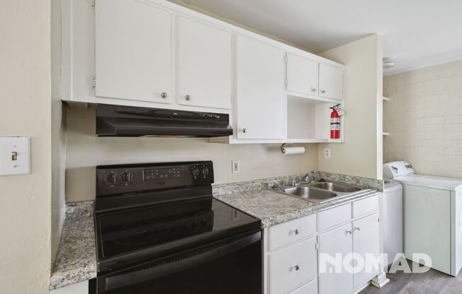 Charming 2BR Duplex in East Point