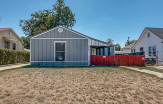 3-BEDROOM HOME IN HIGHLAND PARK