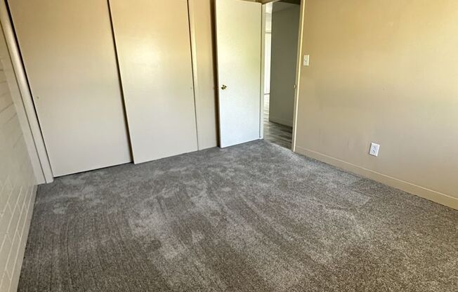 2 beds, 1 bath, 900 sqft, $1,245