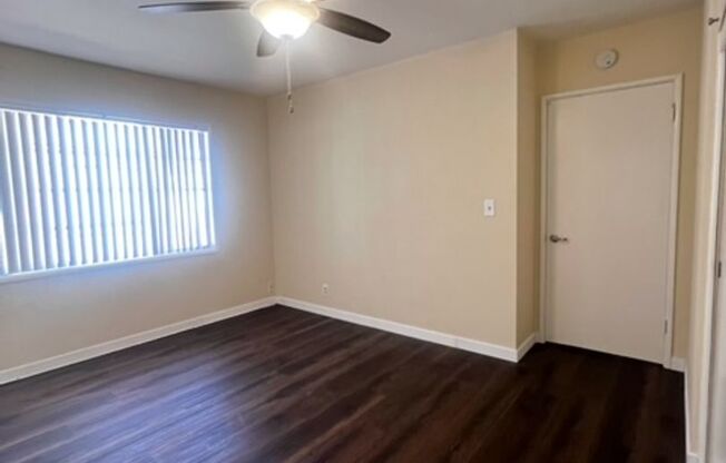 2 beds, 1 bath, $2,495