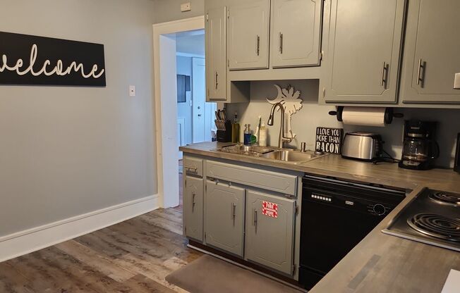 22 W Earle Street