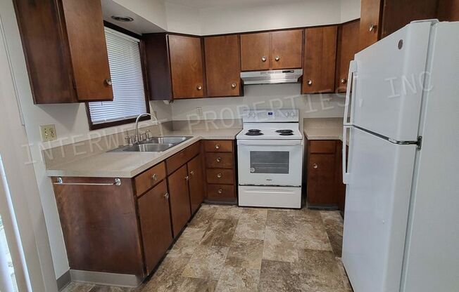 2 beds, 1 bath, 800 sqft, $1,550, Unit 2051-A