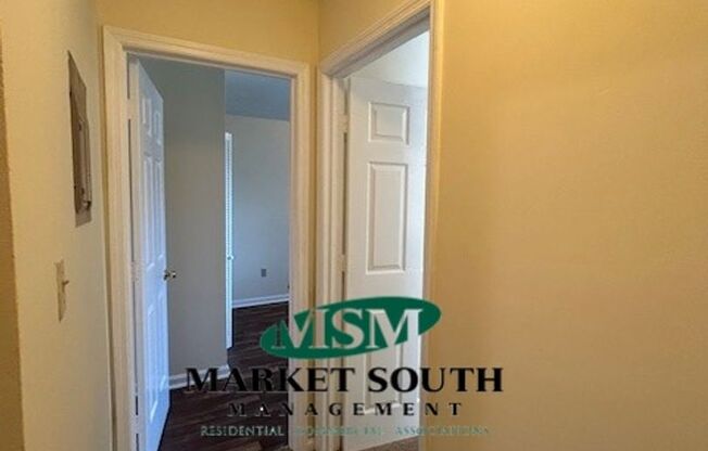 2 beds, 1 bath, $1,495, Unit Unit B