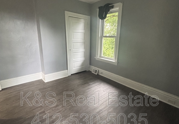 5227 Clarwin Avenue Apt 1