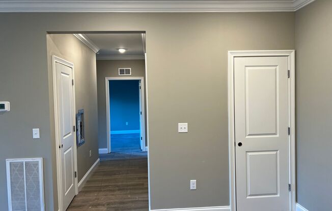 2 beds, 2 baths, 979 sqft, $1,130, Unit 913