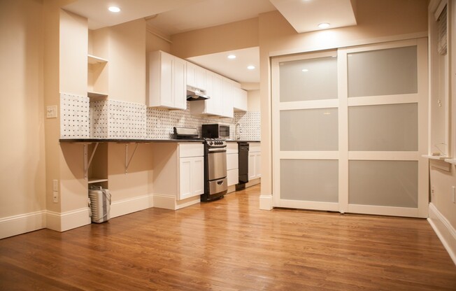 11 Champney Pl.