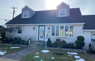 61 CLINTON AVE