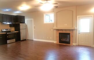 2 beds, 1.5 baths, $1,595, Unit Unit A