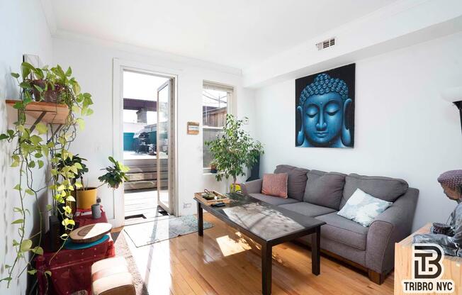 24 20 DITMARS BLVD