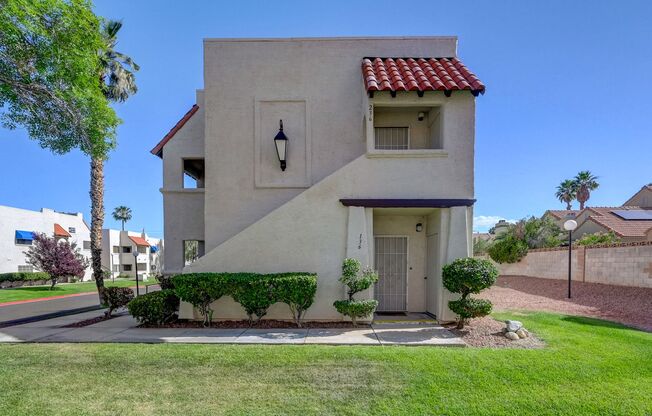 Move-In Ready Condo Near Summerlin!