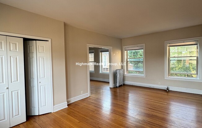830 Reba Pl