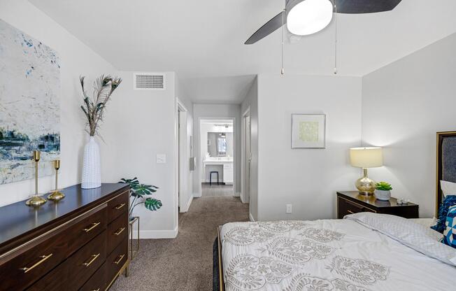 2 beds, 2 baths, 1,052 sqft, $1,605