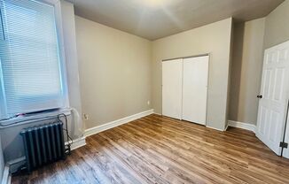 1 bed, 1 bath, 700 sqft, $1,100