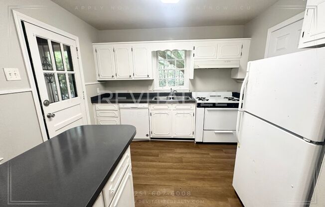 3 beds, 1 bath, $1,350