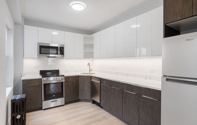 2 beds, 1 bath, 526 sqft, $2,250, Unit 2F