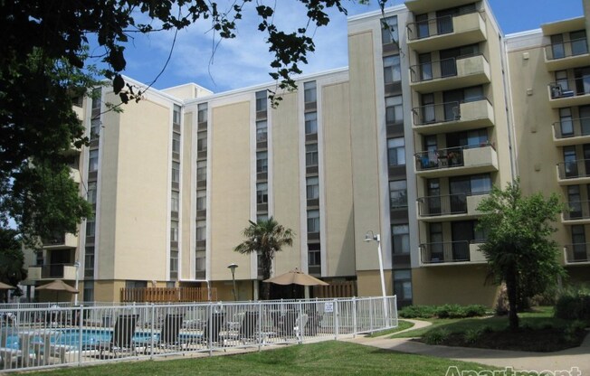 2 beds, 1 bath, 800 sqft, $1,671, Unit 3-W2A