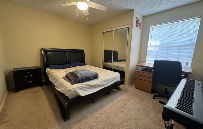 2 beds, 2 baths, $1,400, Unit Apt 713