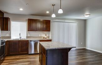 3 beds, 2 baths, 1,160 sqft, $2,199, Unit 6-202