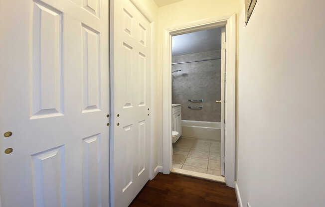 1 bed, 1 bath, 650 sqft, $4,395, Unit 15L