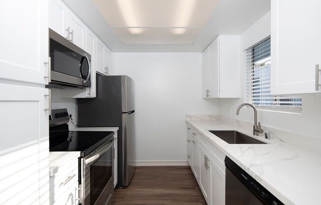 1 bed, 1 bath, 824 sqft, $2,595, Unit 213