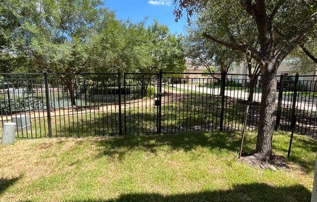 Wonderful 4/3.5 Townhome