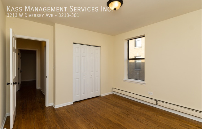 3213 W DIVERSEY AVE