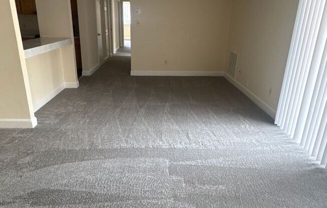 3 beds, 2 baths, 1,300 sqft, $2,100, Unit 3335 #202