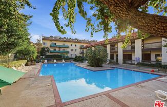 2 beds, 2 baths, 990 sqft, $2,395, Unit G111