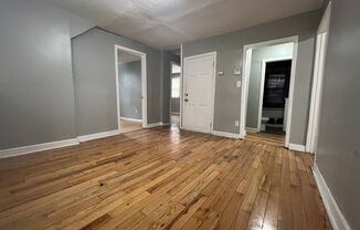 Cozy 3 Bedroom 1 Bathroom Duplex in Minneapolis!