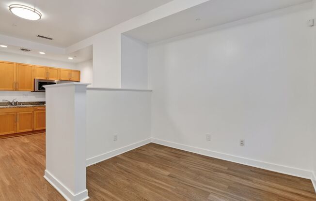 Studio, 1 bath, 515 sqft, $2,879.81, Unit 104