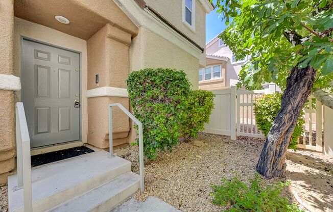 Great floorplan in a desirable location.