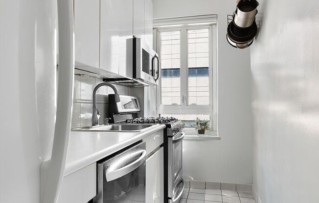 333 W 57 ST