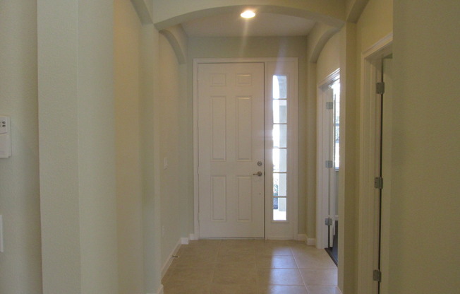 3 Bedroom, 2 Bath,Plus office room ,2 Car Garage, Single Family Home at2404 Sabastian St, Mount Dora FL 32757 For Rent.