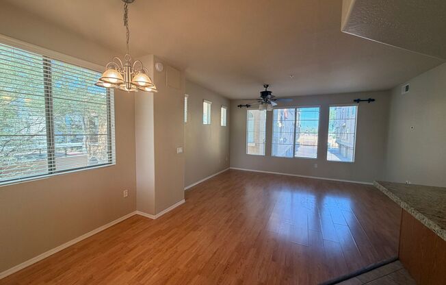 End Unit 2 bed/2.5 bath Town Home Ready 4 Move In!