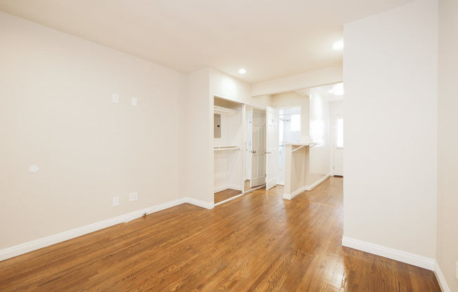 Studio, 1 bath, $1,925, Unit 129#04