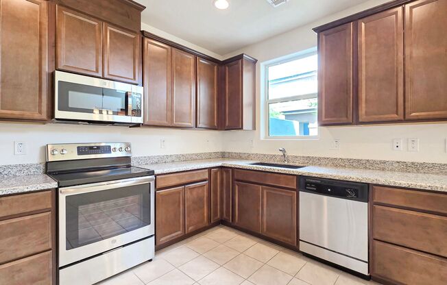 Excellent location and great amenities included!