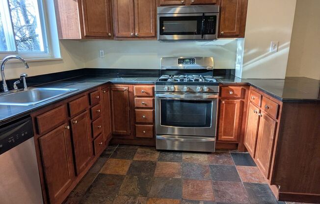 4 Bedroom, 2 Bathroom Single Family Home (Mt. Washington)