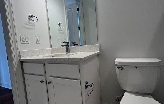 1 bed, 1 bath, 859 sqft, $1,600, Unit A103